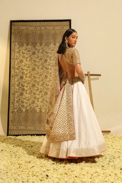 Aarif - Daisy Ivory Lehenga set with Odhni