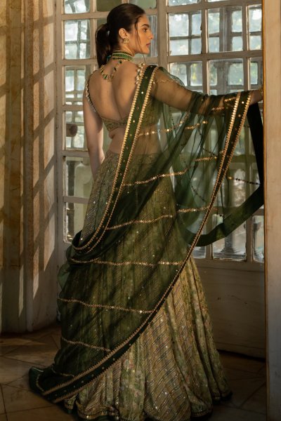 Polvina antique Lehenga