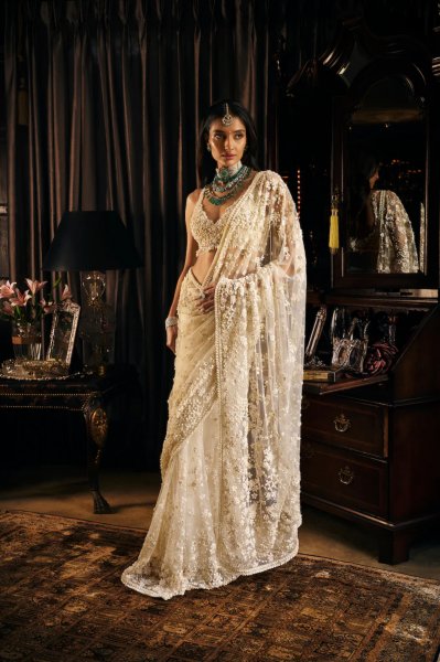 Ivory Three-Dimensional Saree